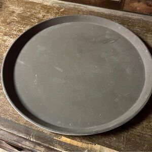 cambro camtread 03–4 16 inch diameter tray Brown